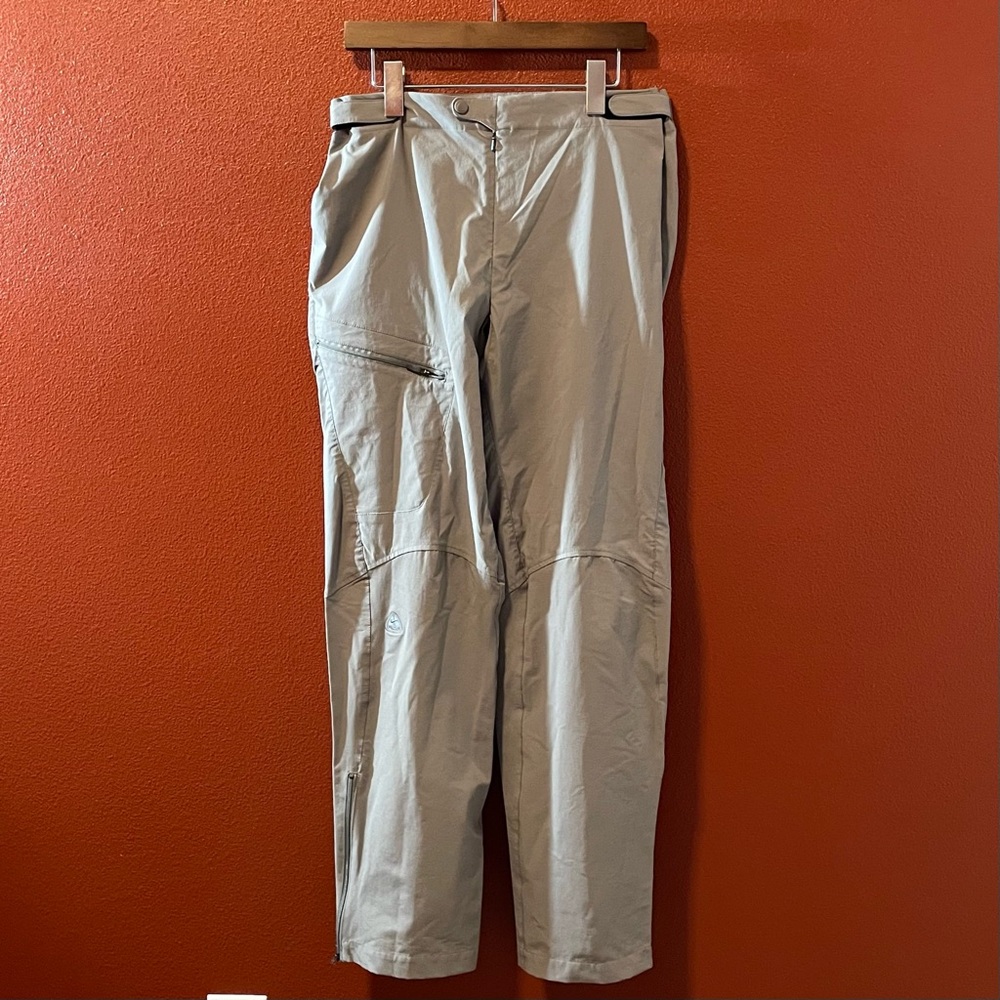 Nike ACG Women’s Multi Pocket Utility Gray Gorpcore Outdoor Hiking Pants